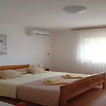 Apartamento In Near Paklenica Park *