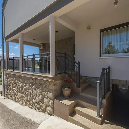 Apartman In Near Paklenica Park *