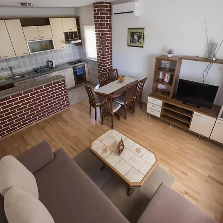 In Near Paklenica Park Apartment