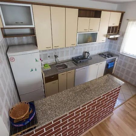 Апартаменты In Near Paklenica Park Стариград-Пакленица