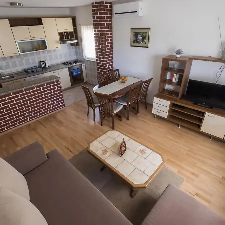 In With Terrace