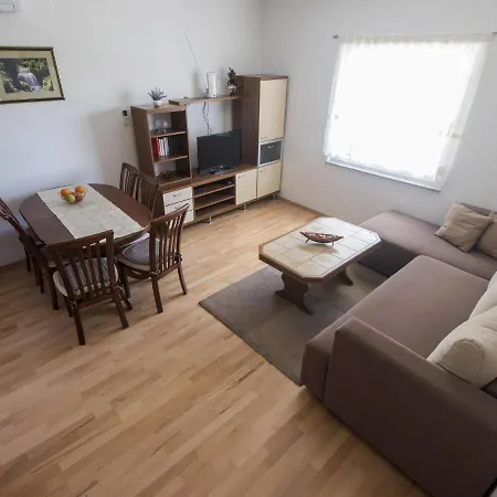 Apartment In With Terrace *